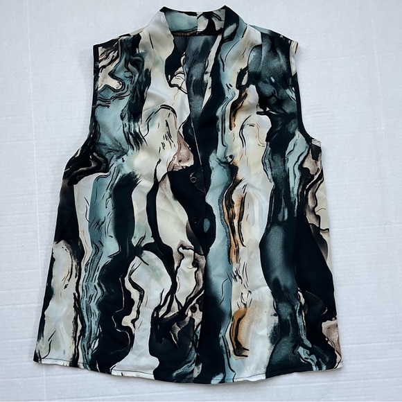 🎉6/$26🎉 SHEIN Marble Print Button Up Blouse - Picture 3 of 5